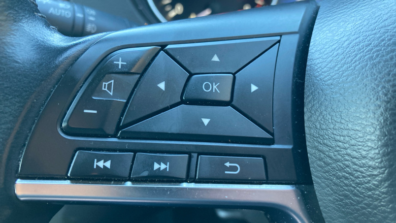 Nissan Qashqai 1.3 DiG-T 160 Acenta Premium 5dr Petrol Hatchback